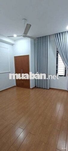 Cho thuê nhà vừa ở vừa làm vp gần ngã tư 550