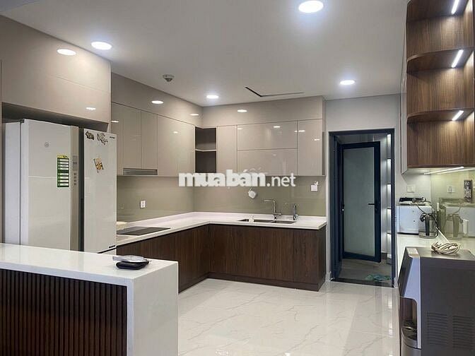 Brilliant , 160m2 , 3pn-1kho-3wc ,full nội thất cao cấp giá 28tr/tháng