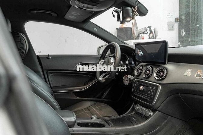 Mercedes CLA_200 model 2016 trắng nt đen rất đẹp 🎯