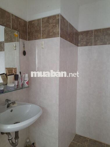 CHO THUÊ Ở LIỀN QUANG THÁI Ở LIỀN 8TR5 NHÀ CÓ NT CƠ BẢN