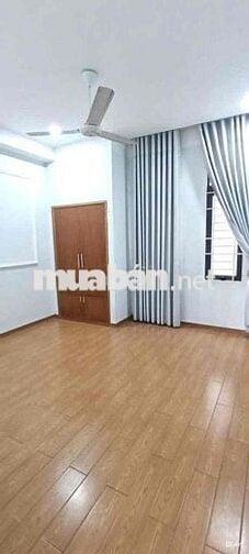 Cho thuê nhà 2 lầu có: 3pn nằm gần TTYT Dĩ An - Dĩ An - TP. HCM