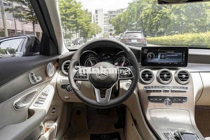 C200 Exclusive model 2020 bản có cửa sổ trời Full