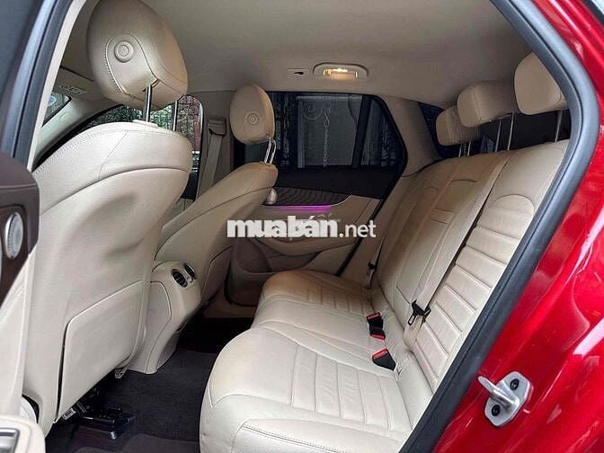 Mercedes Benz GLC 200 4 Matic 2021 - 53000 km