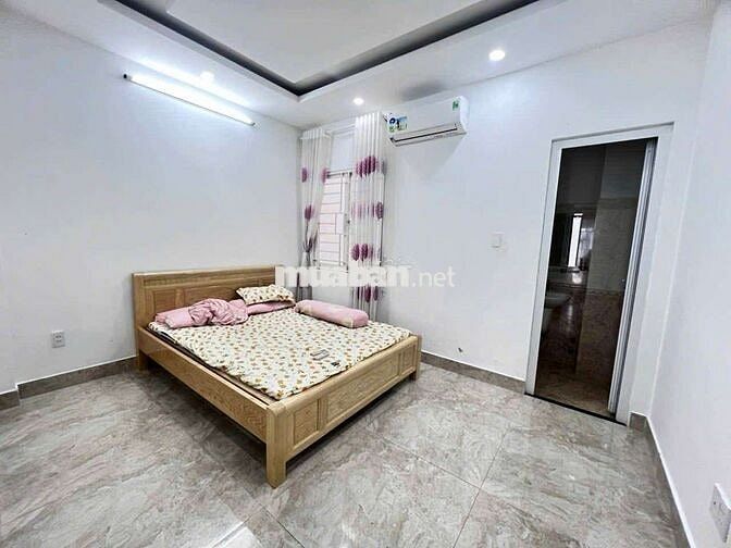 Cho thuê nhà 1 trệt 2 lầu ngay ủy ban Thạnh xuân cũ Đường 7m