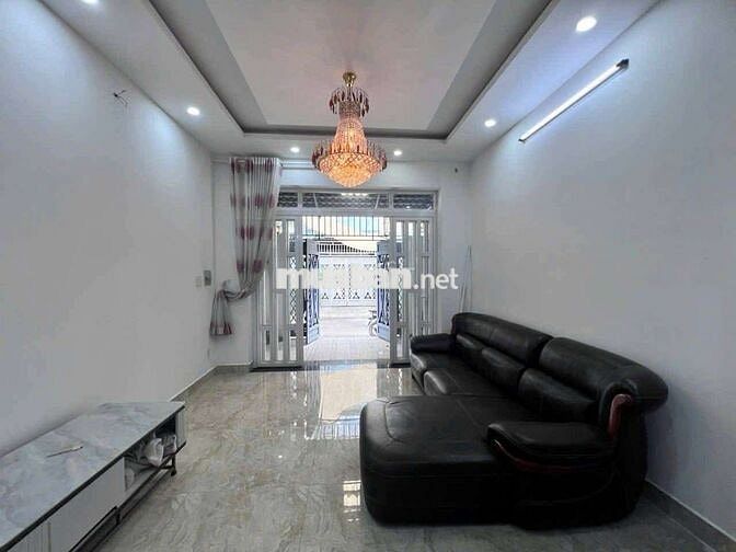 Cho thuê nhà 1 trệt 2 lầu ngay ủy ban Thạnh xuân cũ Đường 7m