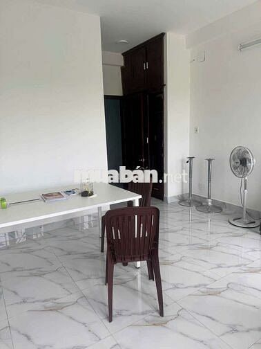 💢Bán nhà 1trệt 3lầu 5pn 5wc 1bếp DT 4,5x19 Sổ hoàn công