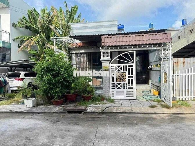 NHÀ NGỘP BÁN GẤP GIÁ RẺ PHÁP LÝ CHUẨN