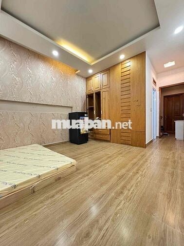 Căn hộ dịch vụ tách bếp, ban công siêu rộng ở được 3-4 người