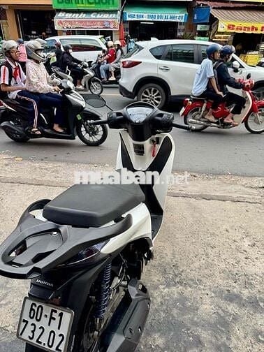 🟢🟢 SH 125 trắng đen 2015 xe đẹp chính  chủ có góp