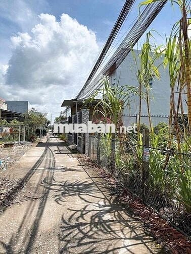 NỀN XÂY TRỌ GẦN ĐẠI HỌC NAM CẦN THƠ LỘ Ô TÔ