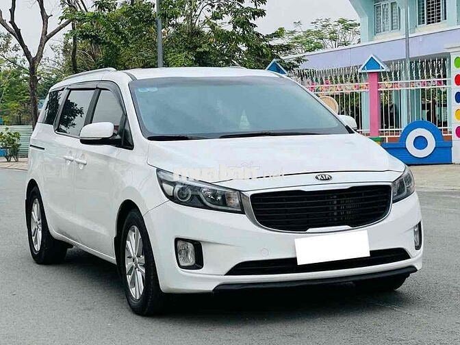 Kia Sedona 2016 2.2 DAT - 90000 km