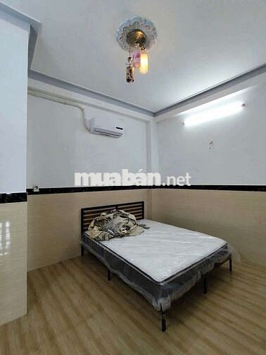 Nhà 1 trệt 3 lầu sân thượng kẻm liên khu 4/5 BHH B bình tân