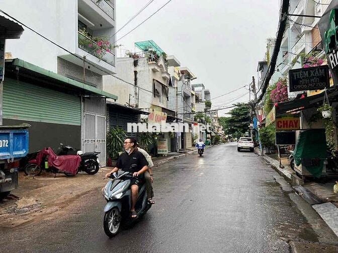 Cho thuê mặt bằng 124m2 trống suốt, kinh doanh đa ngành nghề