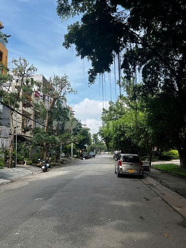 🌳 TIN ĐĂNG HOT : NHÀ PHỐ 3 TẦNG LỐI SỐNG XANH - ĐỐI DIỆN 2 CÔNG VIÊN 