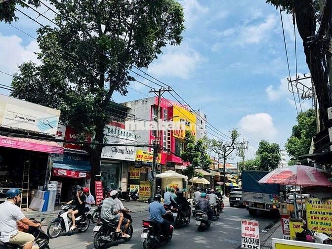 NHÀ ĐẸP LÊ VĂN,  50m2,  Trệt lững 2 lầu
