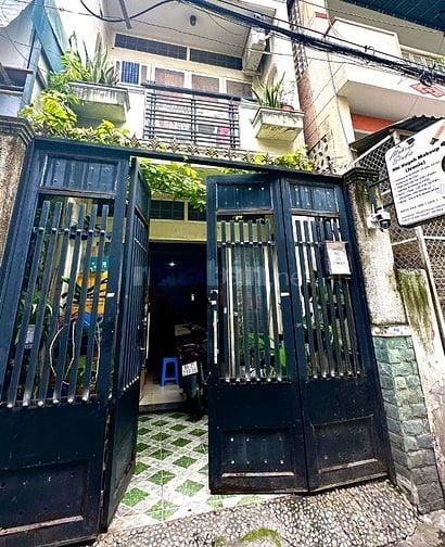 Cho thuê nhà hẻm 2.5m(BG) Ngô Quyền, P.5, Q.10 giá 15tr