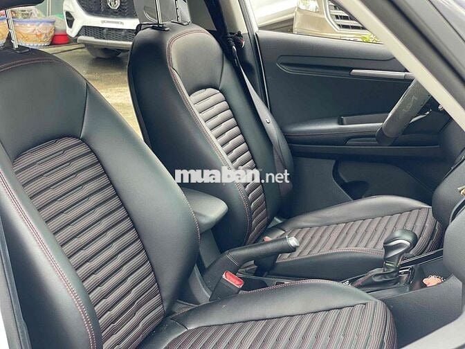 Kia Sonet 2024 1.5 Luxury-37000 km bao check