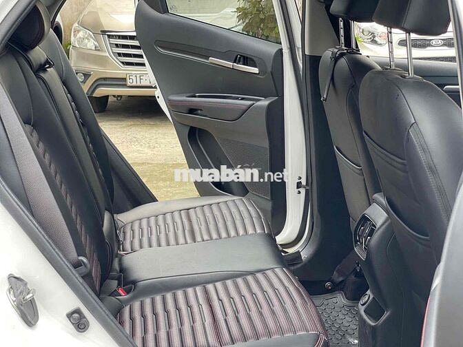 Kia Sonet 2024 1.5 Luxury-37000 km bao check
