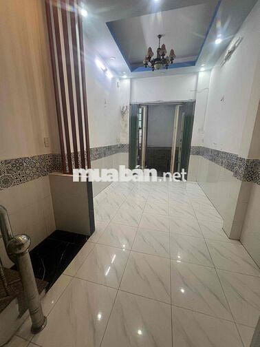 Cần bán nhà chính chủ.3x9m 2 lầu sân thượng 2pn 3wc 3.150 triệu