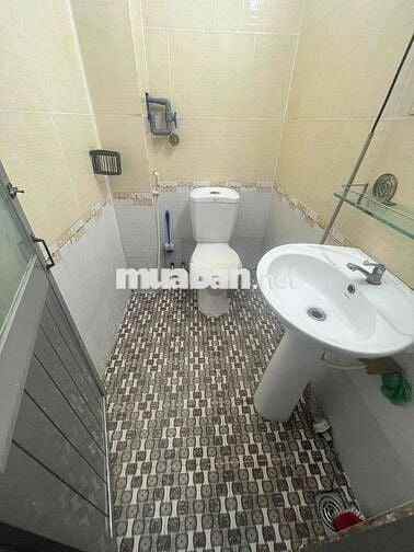 Cần bán nhà chính chủ.3x9m 2 lầu sân thượng 2pn 3wc 3.150 triệu