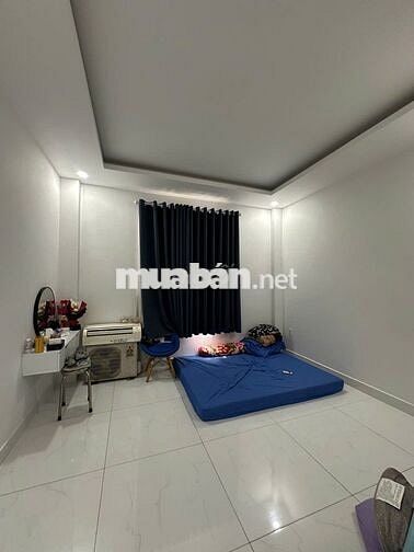 Bán Nhà KDC Hoàng Nam 5, đường 13m,1 trệt 2 lầu 4PN 3WC. Tặng nội thất