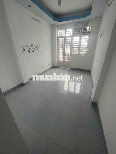 Cần bán nhà chính chủ.3x9m 2 lầu sân thượng 2pn 3wc 3.150 triệu