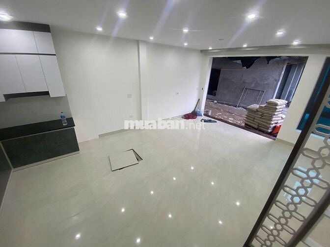 Nhà 4T*42m2 thiết kế gara ô tô trong nhà- ngay sát Đại Lộ- Giá 4,35 tỷ