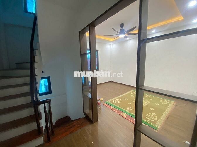 Nhà 4T*42m2 thiết kế gara ô tô trong nhà- ngay sát Đại Lộ- Giá 4,35 tỷ