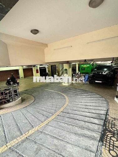 CHO THUÊ TÒA NHÀ NGUYỄN CHÍ THANH, Q5 – 18x17m – HẦM, 6 LẦU