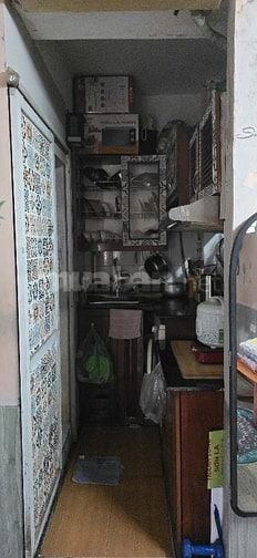 Cho thuê căn hộ tập thể tầng 6 tại khu trung tâm