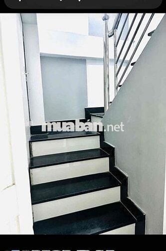 mặt tiền Q5, cho thuê nguyên căn - 1 trệt 4 lầu - 16 triệu/ tháng