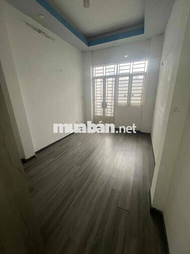 Cần bán nhà chính chủ.3x9m 2 lầu sân thượng 2pn 3wc 3.150 triệu