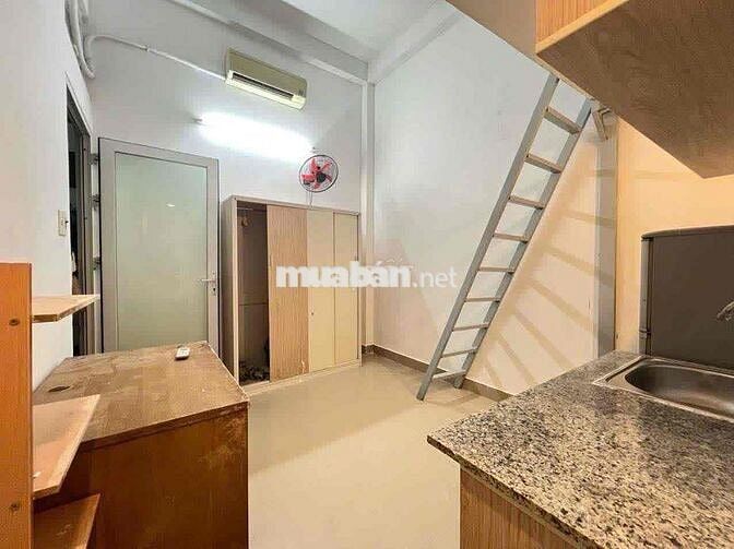 Cho Thuê Căn Hộ Gác Full Nội Thất Rộng 27m2 Ngay Đại Học Kinh Tế UEH