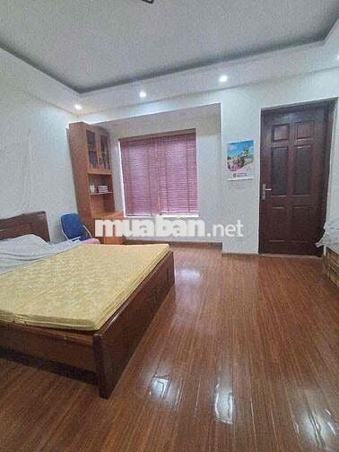 BÁN LIỀN KỀ VĂN KHÊ 83M THANG MÁY, GARA NHÀ RẤT ĐẸP, NỘI THẤT GỖ XỊN.