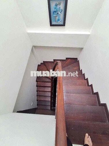 BÁN LIỀN KỀ VĂN KHÊ 83M THANG MÁY, GARA NHÀ RẤT ĐẸP, NỘI THẤT GỖ XỊN.