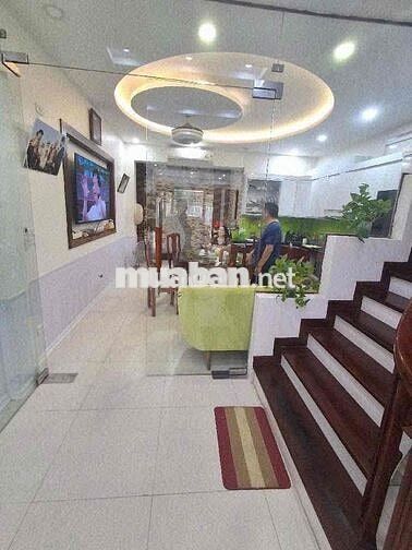BÁN LIỀN KỀ VĂN KHÊ 83M THANG MÁY, GARA NHÀ RẤT ĐẸP, NỘI THẤT GỖ XỊN.