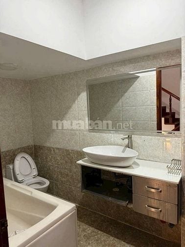 Nợ NH bán gấp nhà 1T1L Ung Văn Kiêm 58m2_990tr Gần Trg ĐH Ngoại Thương