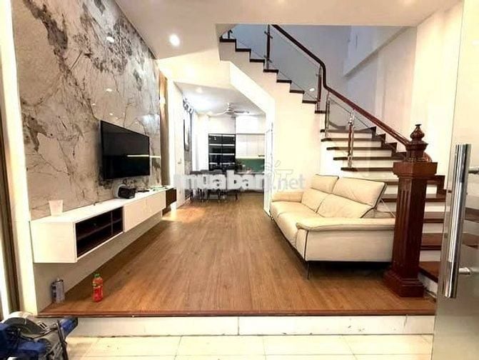 Nhà đẹp Trần Phú 47m² – 4 tầng – 4 ngủ -ô tô đỗ cửa– Giá 10 tỷ Nhà đẹp Trần Phú 47m² – 4 tầng – 4 ngủ -ô tô đỗ cửa– Giá 10 tỷ