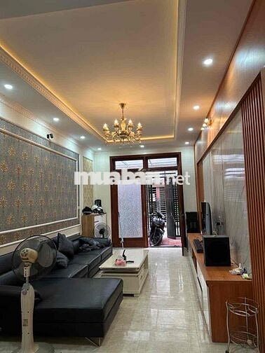 Nhà Quan Nhân Nguyễn Trãi S63m 5T Giá 15 Tỷ