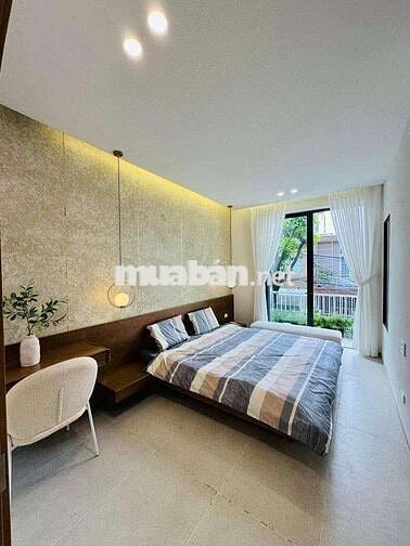 Bán nhà 3 tầng full nội thất mặt tiền hoà minh cách biển 500m giá 6tyx
