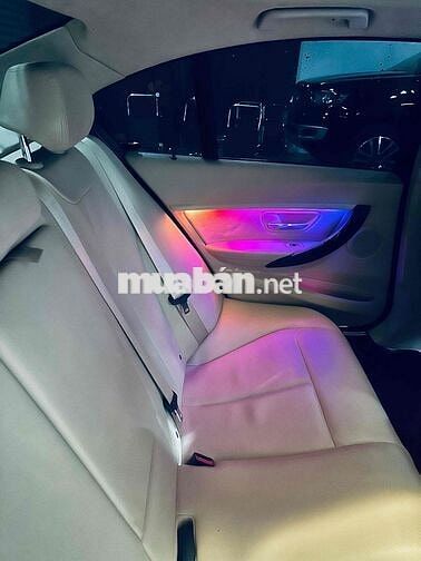 BMW 3 Series 2013 320i - 80000 km