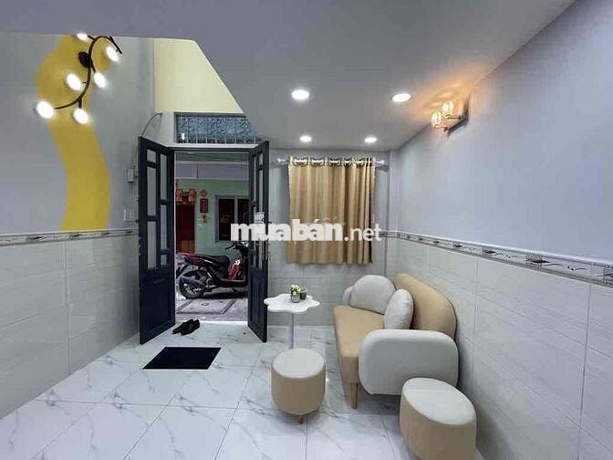 Nhà 1 trệt . 1 lầu . 2 PN . 2VS