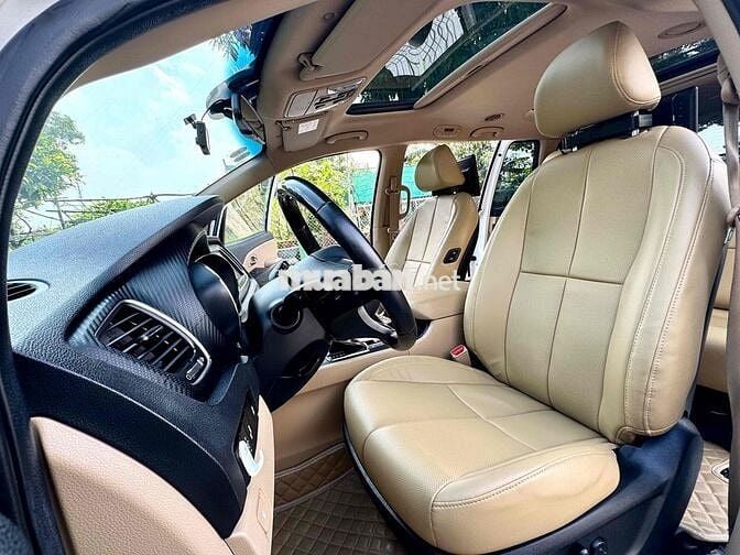 Kia Sedona 2019 2.2 DAT Luxury - 76000 km