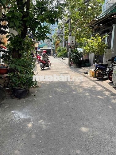 Nhà 1 trệt . 1 lầu . 2 PN . 2VS
