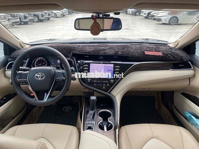 Toyota Camry 2019 2.5Q - 90000 km