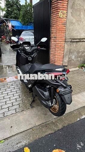 Xmax 300 2023