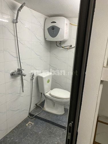 Cho thuê căn nhà 2 tầng lửng DT 60 m2, phố Trần Hưng Đạo 