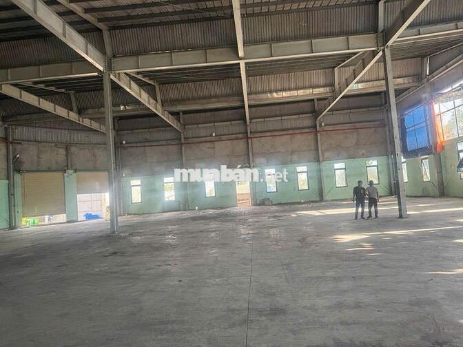 Cho thuê kho xưởng 1.900m² khuôn viên 3.000m² Nguyễn Hữu Trí , Bến Lức