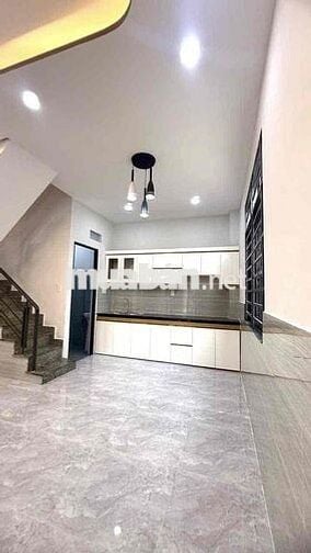 BÁN NHÀ TRỆT LẦU GÓC 2MT DT 5 * 8, ÔTÔ TỚI CỬA -  LÊ VĂN KHƯƠNG, Q12