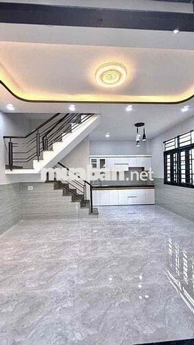 BÁN NHÀ TRỆT LẦU GÓC 2MT DT 5 * 8, ÔTÔ TỚI CỬA -  LÊ VĂN KHƯƠNG, Q12